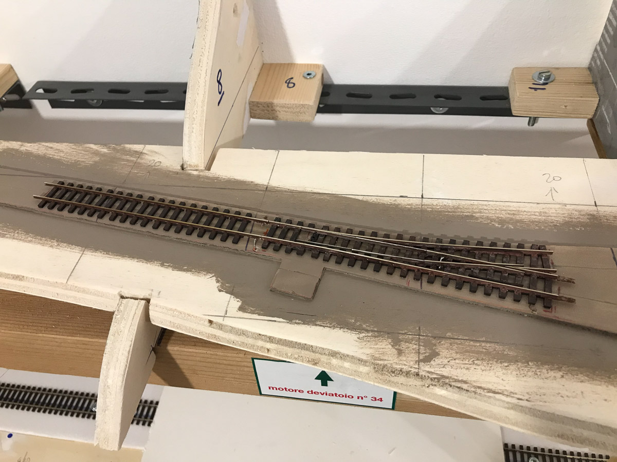 posa primo binario H0m.jpg