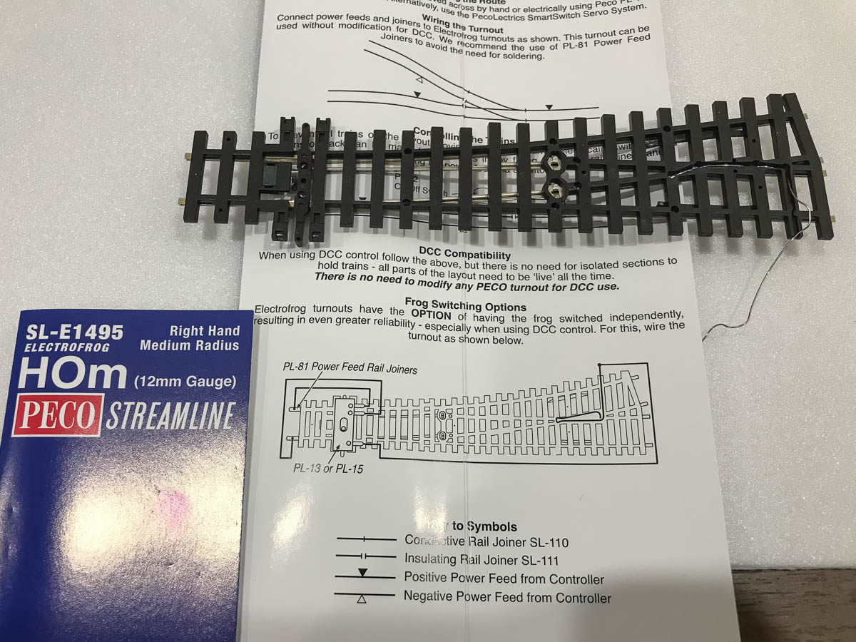 deviatoio dritto H0m sotto.jpg