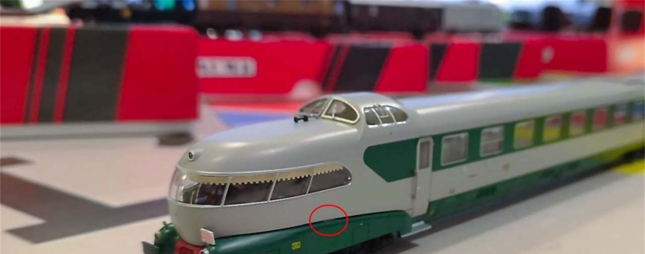 Gancio di ritegno cassa.jpg