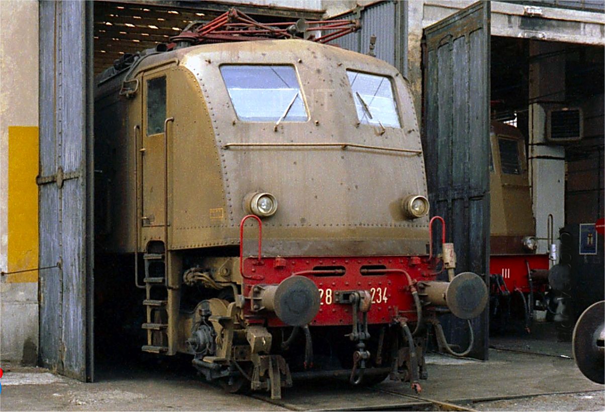 e428 234 Apr1982 Alessandria.jpg