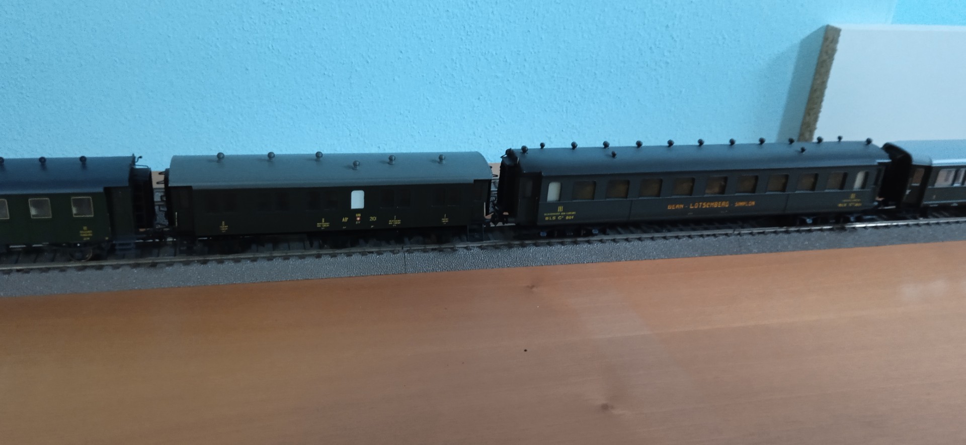 1913 treno 258 carrozza delle BLS.jpg