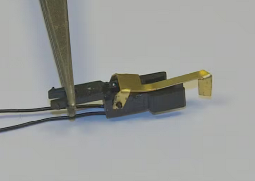 Screenshot 2025-11-23 at 21-30-10 Krois-modell DKKh Gancio digitale elettromagnetico con attacco NEM 363 - TecnoModel.it.png