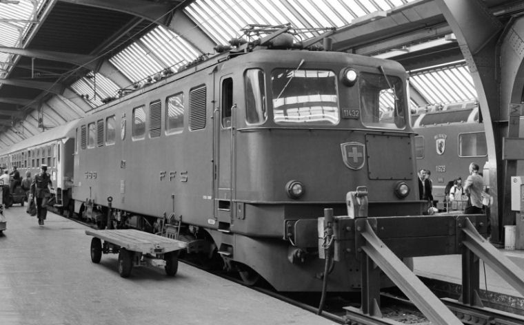 SBB Ae 6_6_11432.jpg