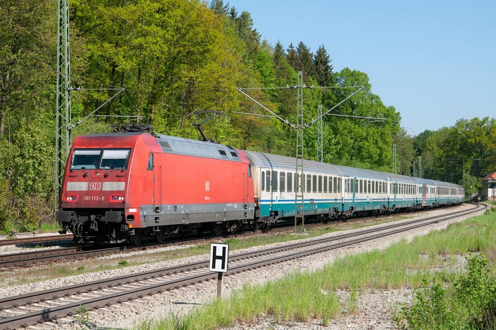 Br 101 113 - 9 + EC85 Michelangelo .jpg