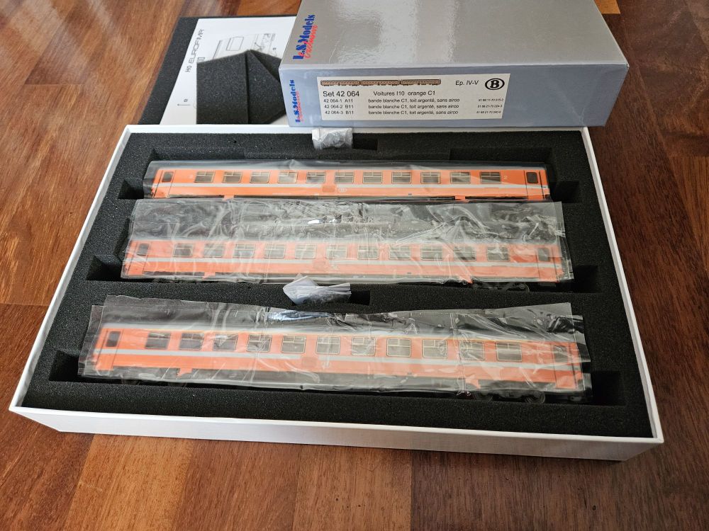 Lsmodels 42064_compress51.jpg