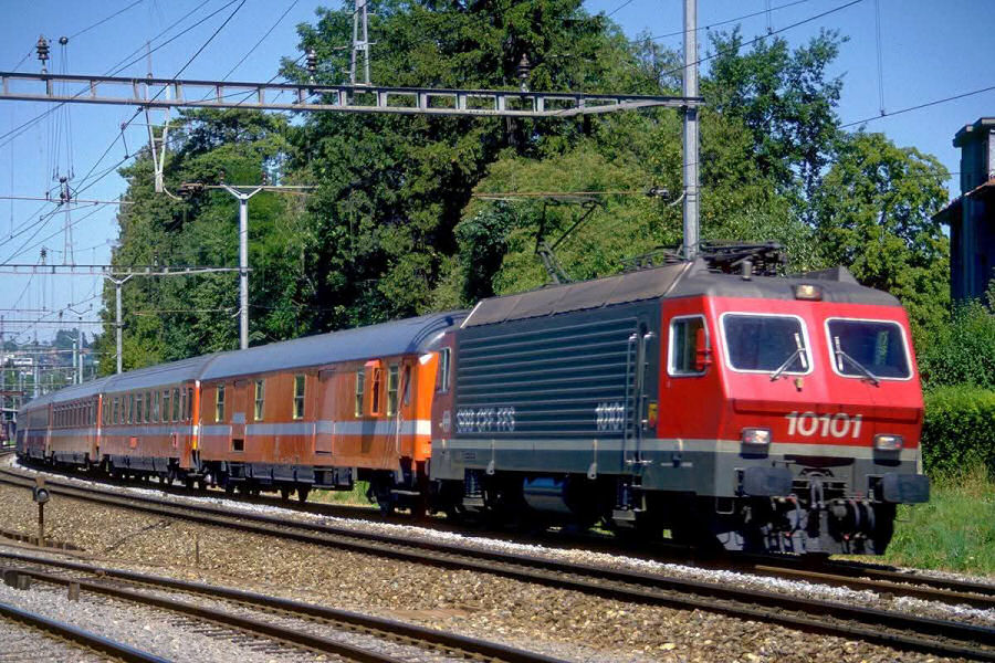 SBB Re 4-4 IV + C1 FS.jpg