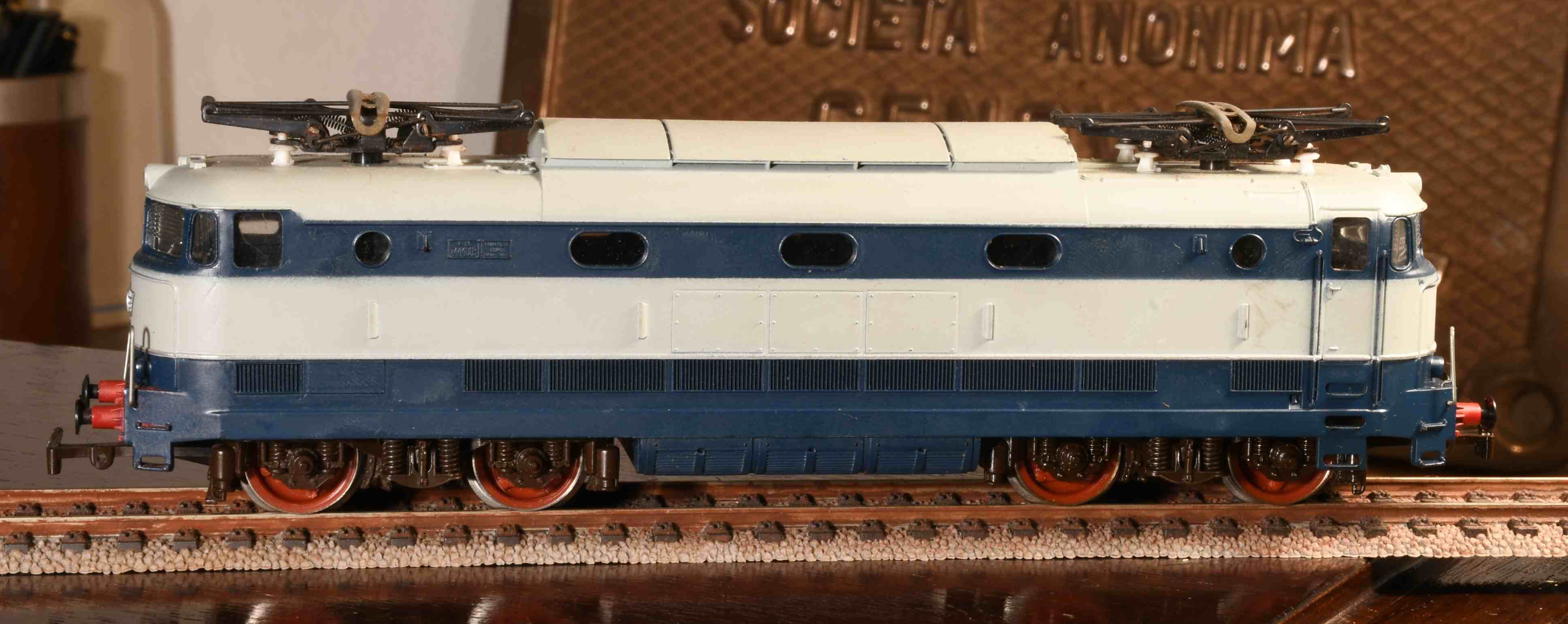 Rivarossi E.444.003.jpg