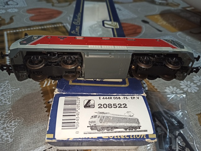 444 r 3.jpg
