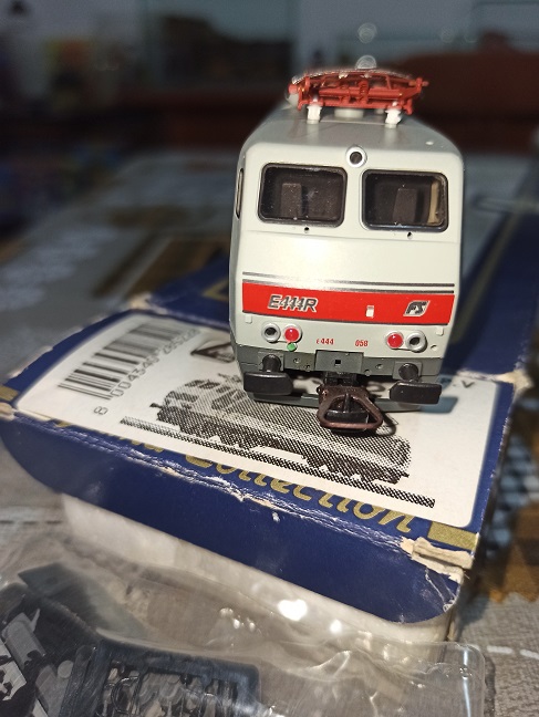 444 r.jpg