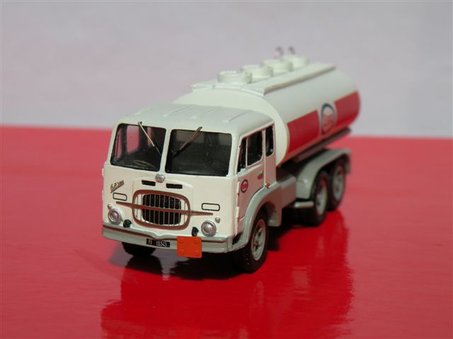 Esso 1.jpg