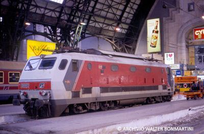 E.444.xxx-insostaaMilanoCentrale-forum2GrotabiliE444 archivioWalterbonmartini-diapositiva.01324.jpg