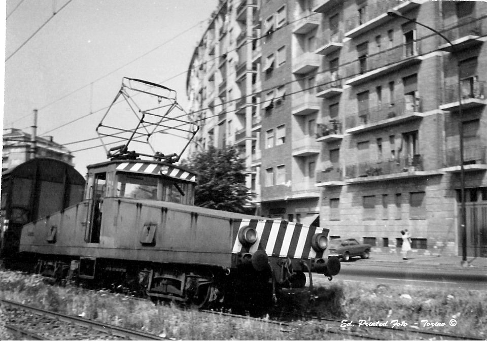 Treno via Vigliani 2.jpg