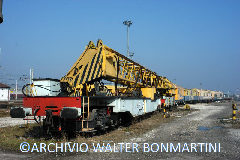 convoglioGruzMilanoSmistamento-3.3.2003-forum2Garchiviowalterbonmartini.jpg.01..jpg