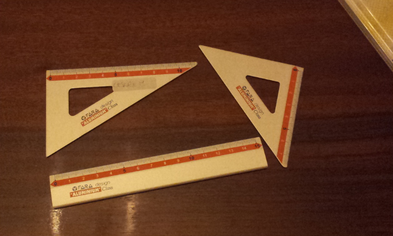 squadre e righello.jpg