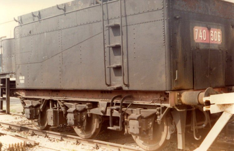 740306.jpg