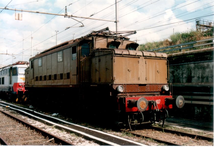 E626407Roco.jpg