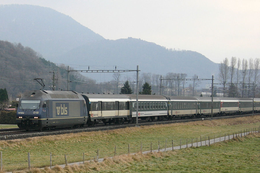 Re 465 018-0 Versvey.JPG