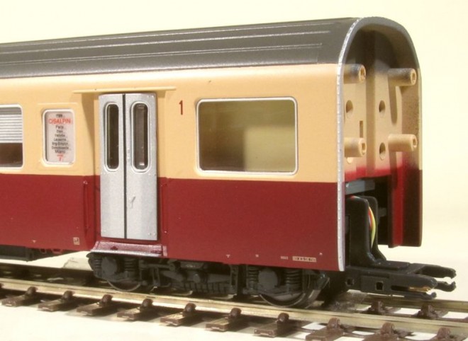 LSM17021E.jpg