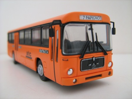 BUS-FRONTE.JPG