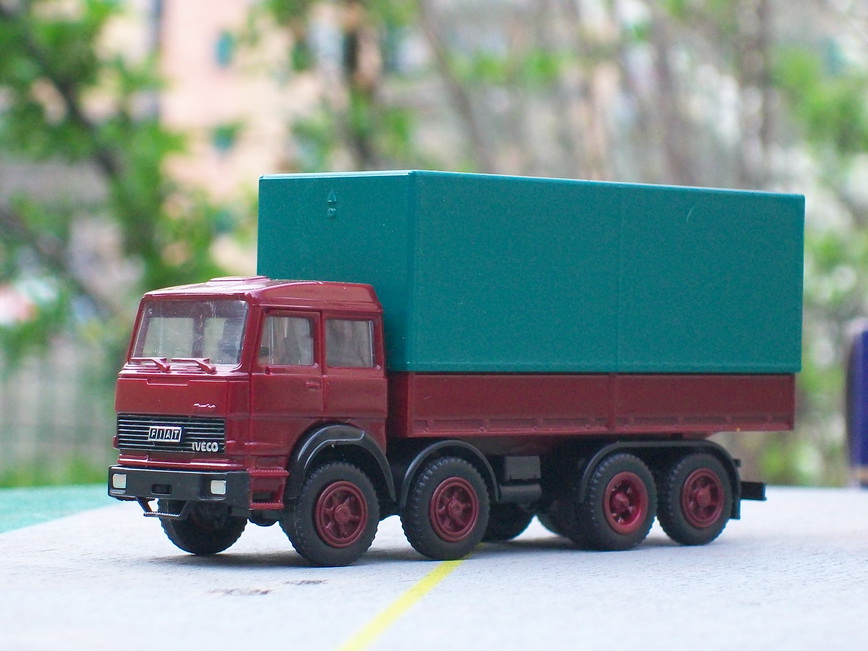 FIAT 691 RICABINATO CON CABINA 190.jpg