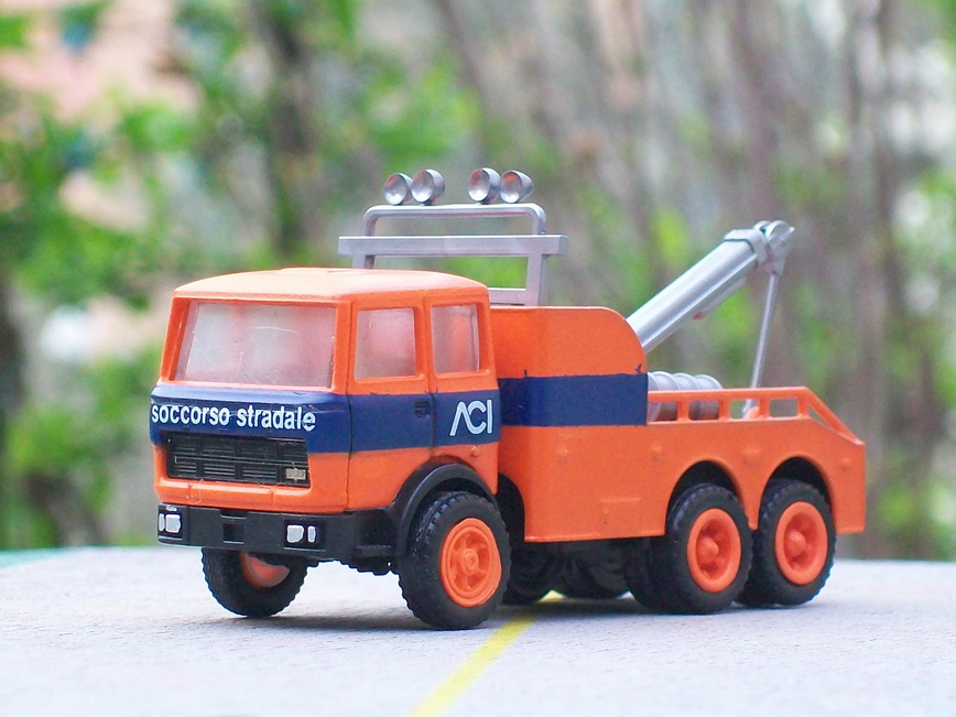 FIAT 697 AUTOGRU.jpg