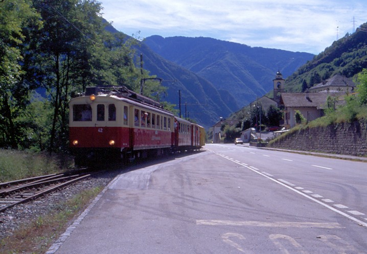 ferroviaMesolcineseforum2GarchiefotoWalterBonmartinidadiapositiva.02.jpg