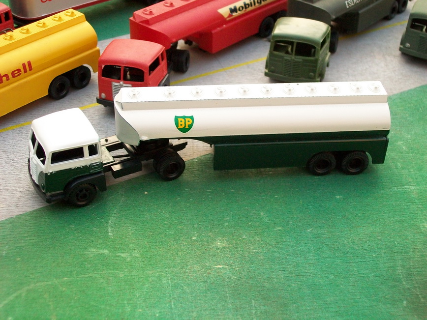 FIAT 682 RIVAROSSI AUTOBOTTE BP 01.jpg