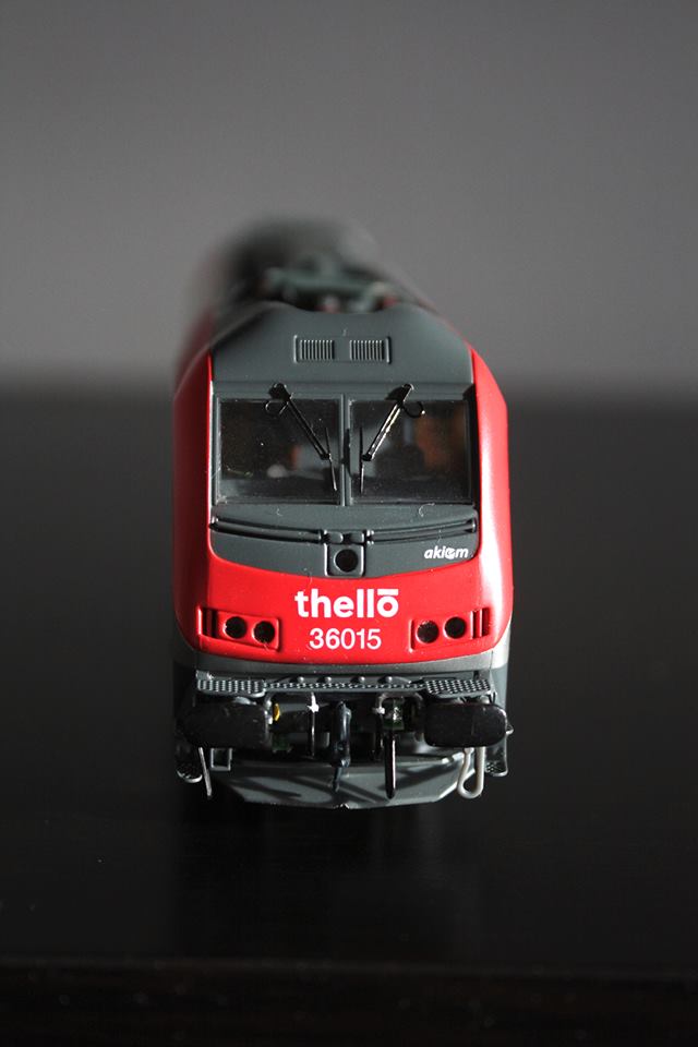 THELLO1.jpg