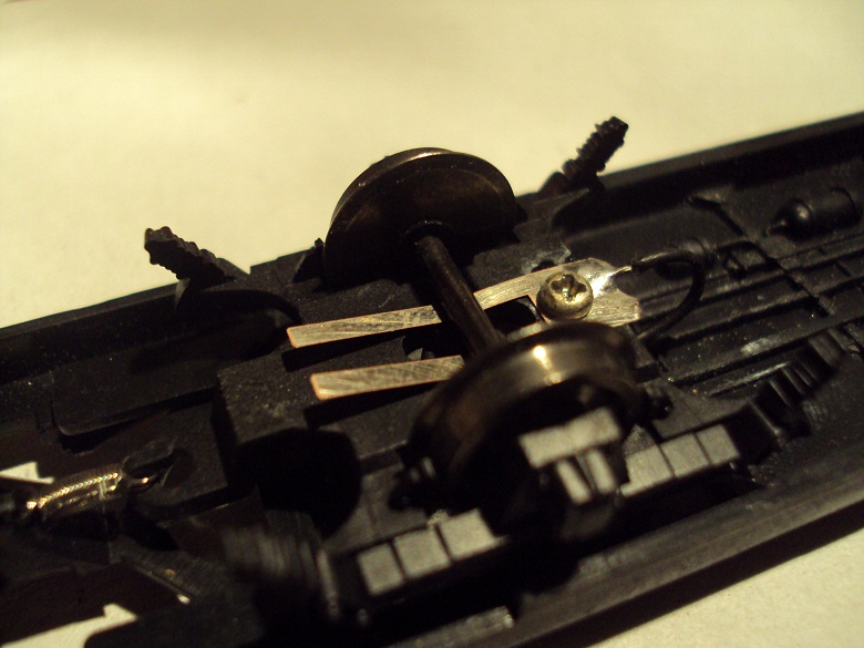 lamella prendicorrente con assale.JPG