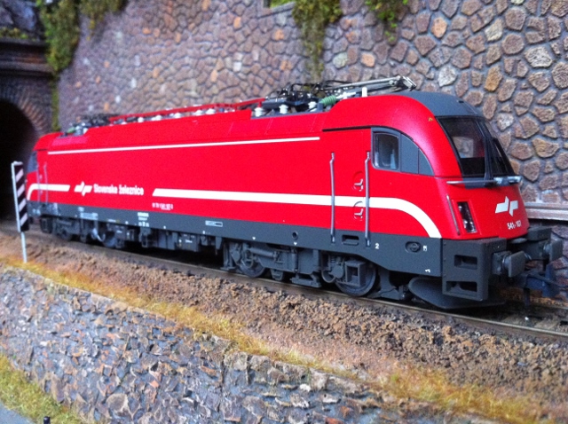 SZ 541 107-3 014 (640x478).jpg