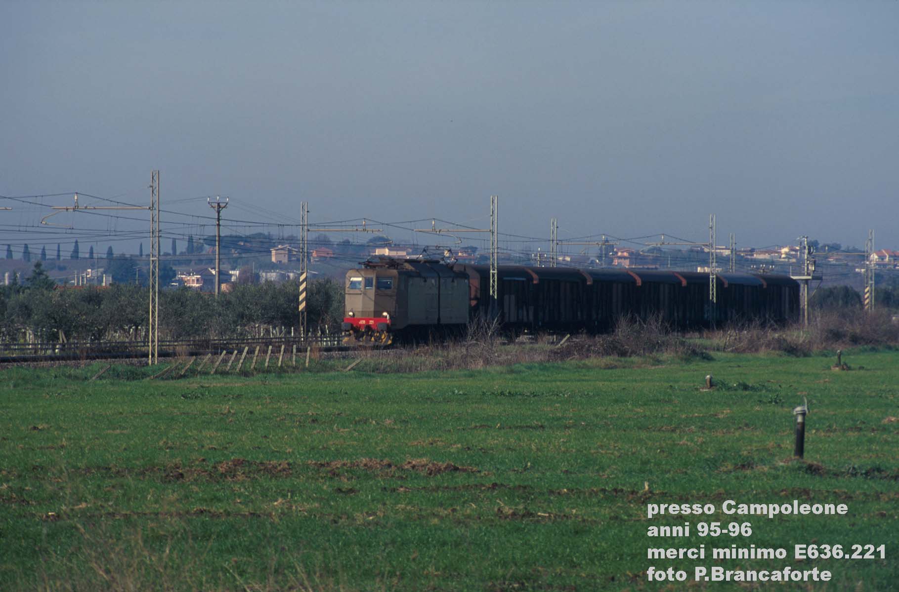 E636_205.jpg
