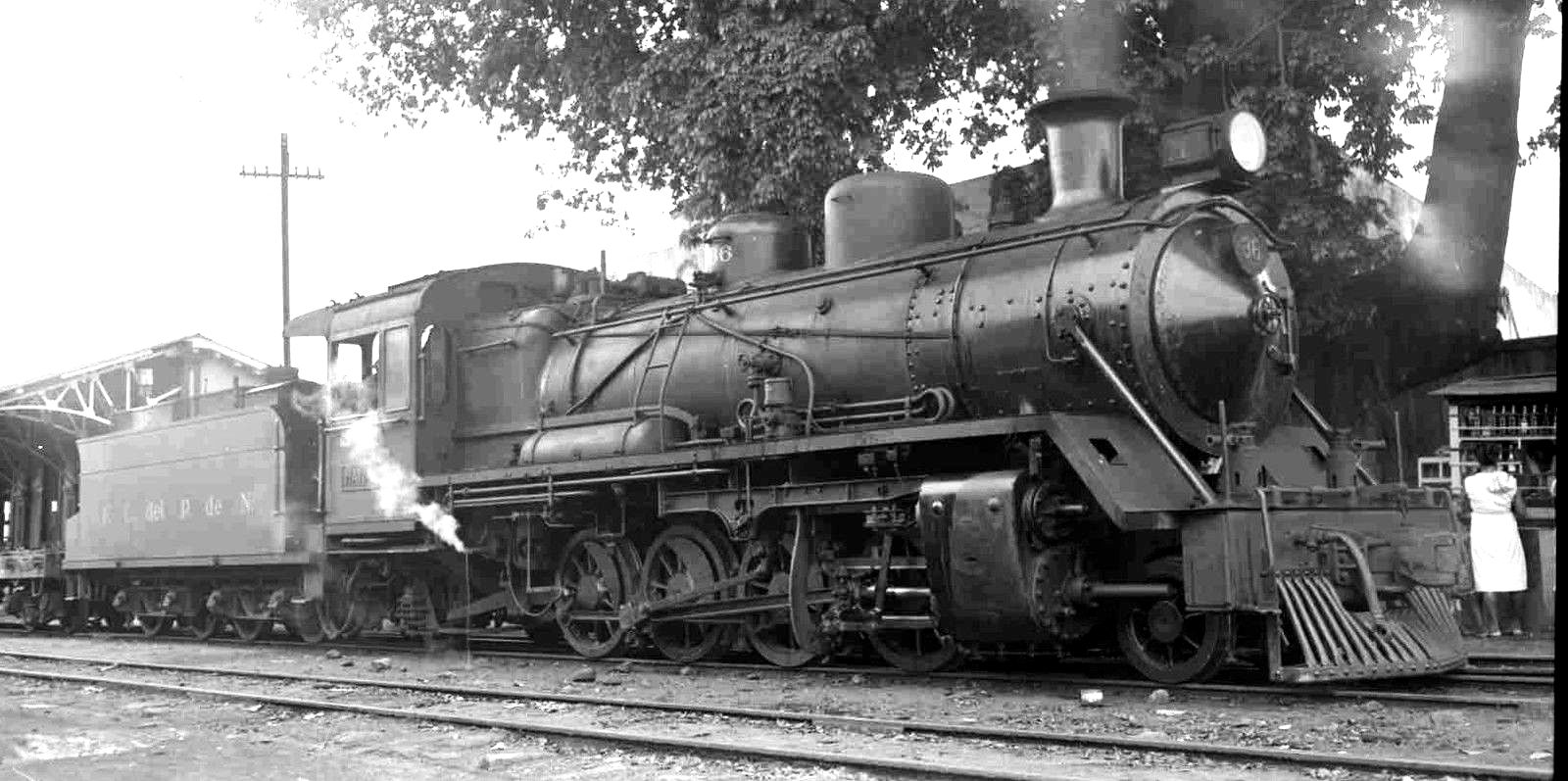 nica henschel & son 1953.JPG