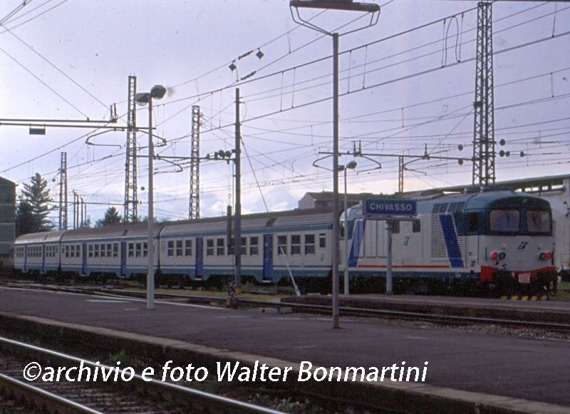 D445.xxx-regionaleperAosta-Chivasso-anni90-forum2GarchivioefotoWBonmartini-diapositiva...jpg