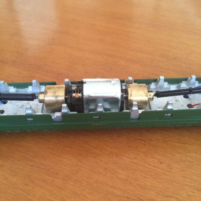 Motore 3Poli originale ETR228.jpg