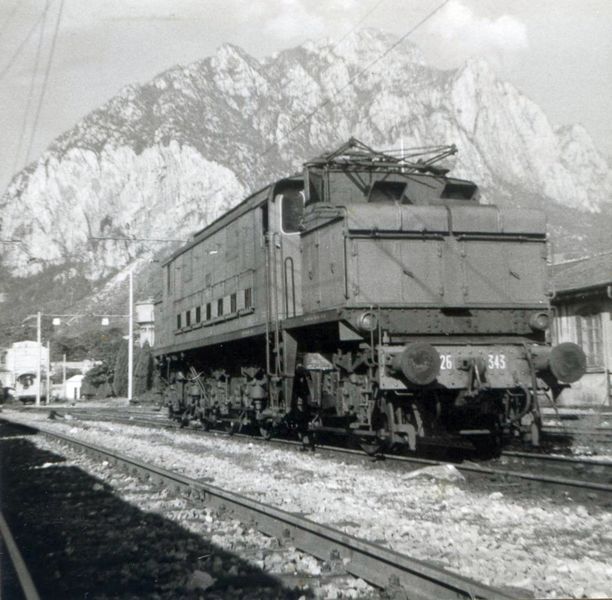 FS.E.626.343.conportemodificateDLLecco 10.1979.forum2G Archivio W Bonmartini foto W bonmartini.jpg