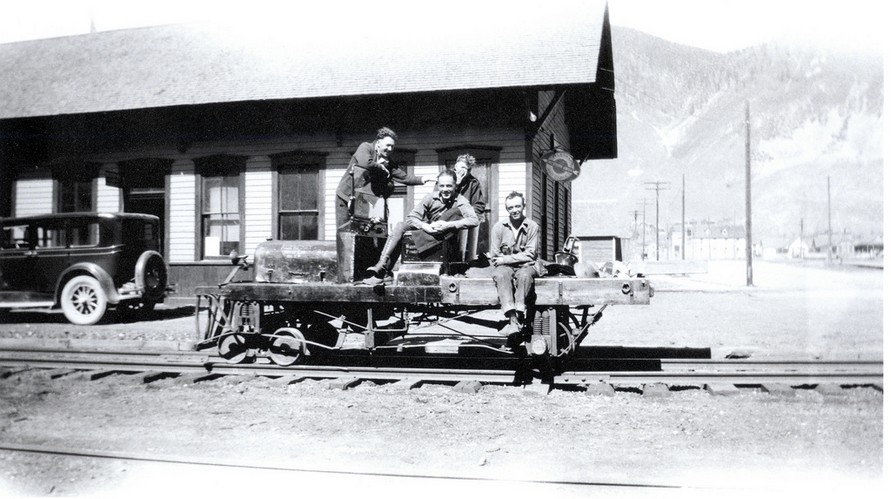 Rail motor  of silverton power plant.jpg
