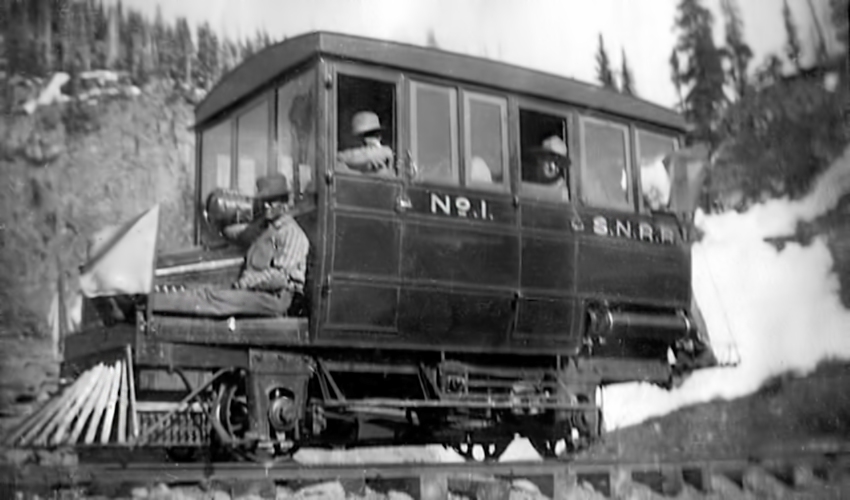 Silverton Northern railcar.jpg