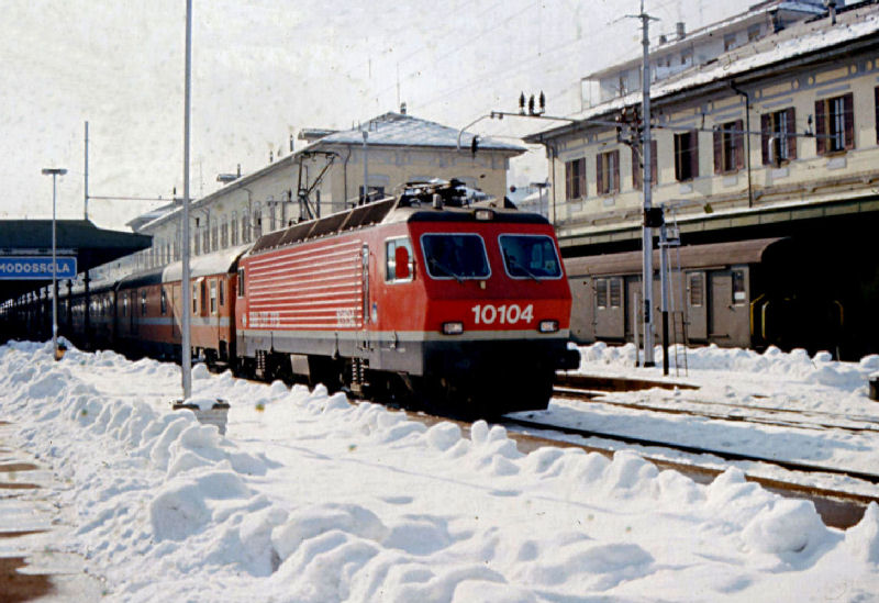 SBBCFFFFS-Re4_4IV-domodossola anni .80.E.TT...jpg