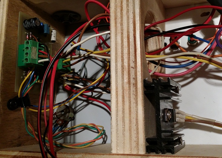 Alimentatore pwm treni.jpg