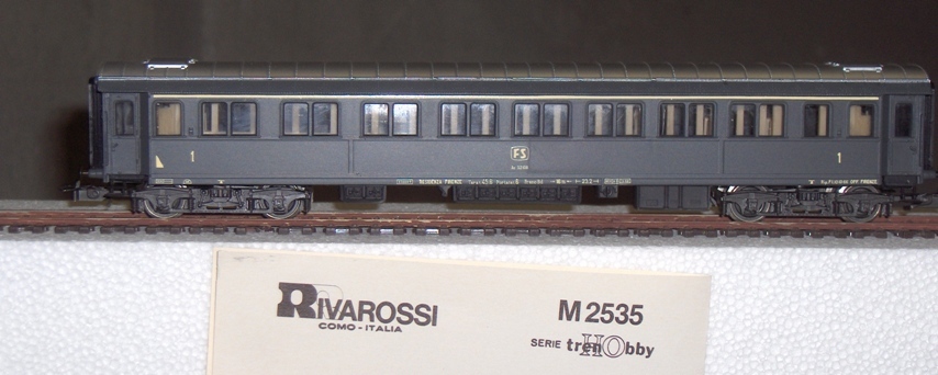 1986 - Carrozza FS Az 52108 - Rivarossi Trenhobby codice M2535.JPG