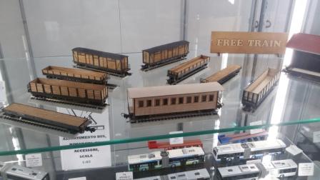 FREETRAIN.jpg