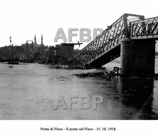 1918.00.00 ponte_di_piave_058016__rovine_di_guerra_del_ponte__1918.jpg