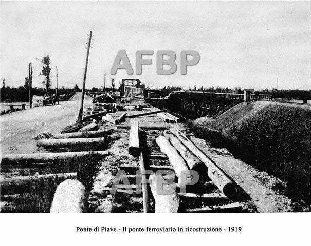 1919.00.00 ponte_di_piave_058023__il_ponte_ferroviario_in_ricostruzione__1919.jpg