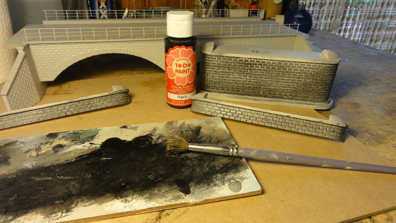 55.06.verniciatura piloni.JPG